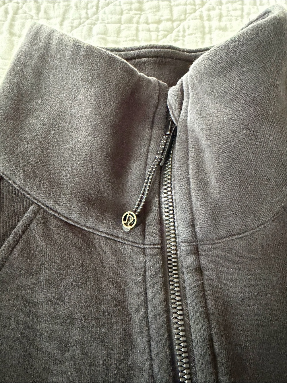 Lululemon Scuba oversized funnel-neck half zip wmn. sz. XS/S blk, good condition - Picture 10 of 13